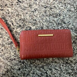 Steve Madden Wristlet